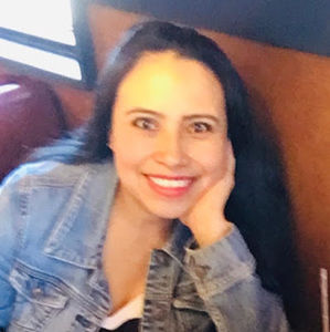 Meet your Posher, Adriana